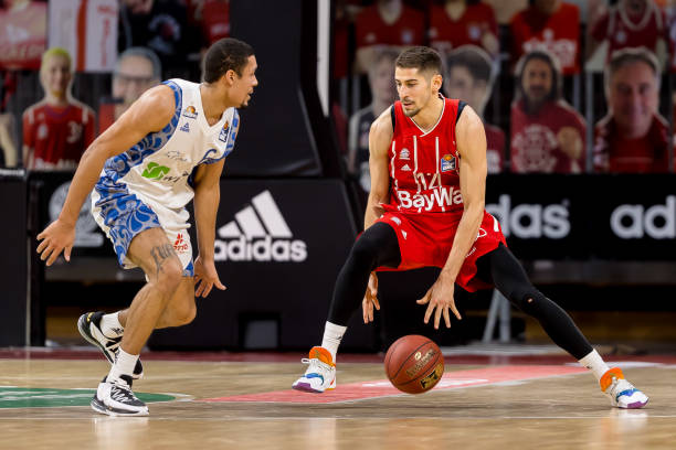 场队友的传 场队友的传